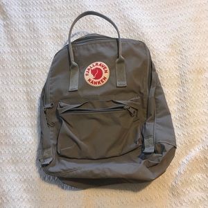 Fjallraven Kanken Classic backpack, Fog
